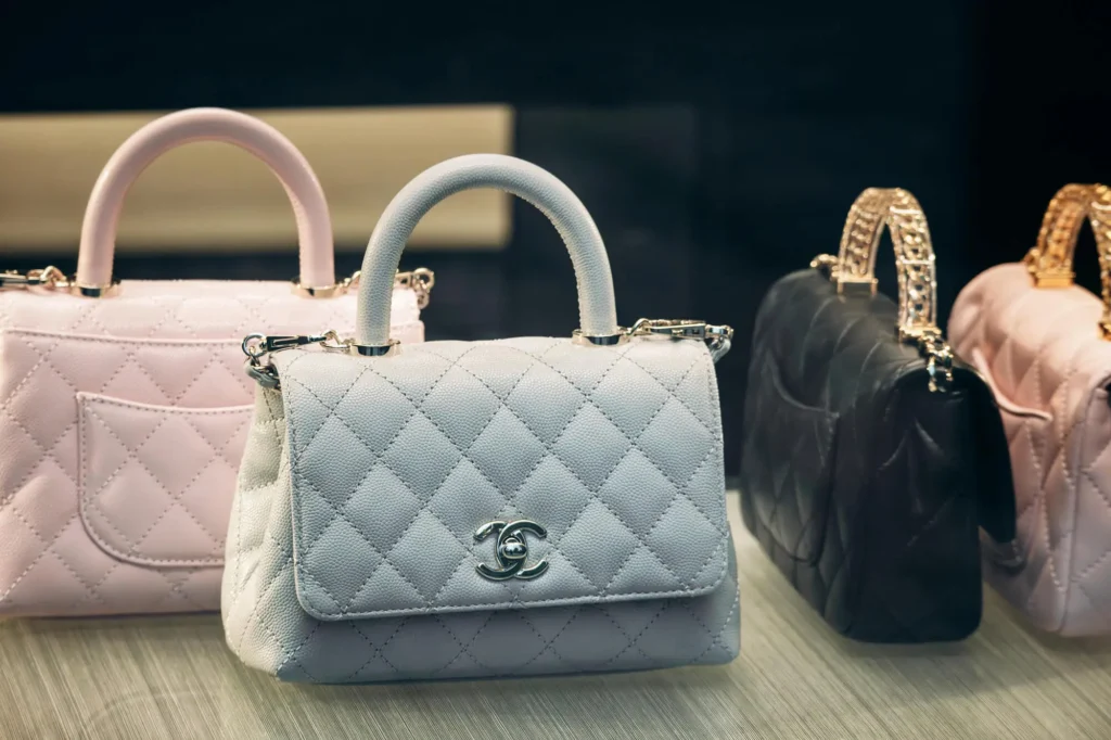 Explain How to Pack Designer Bags