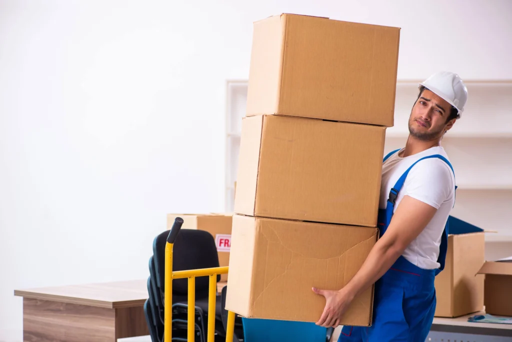 How Many Movers Do Mobile Moving Companies Need-converted-q90