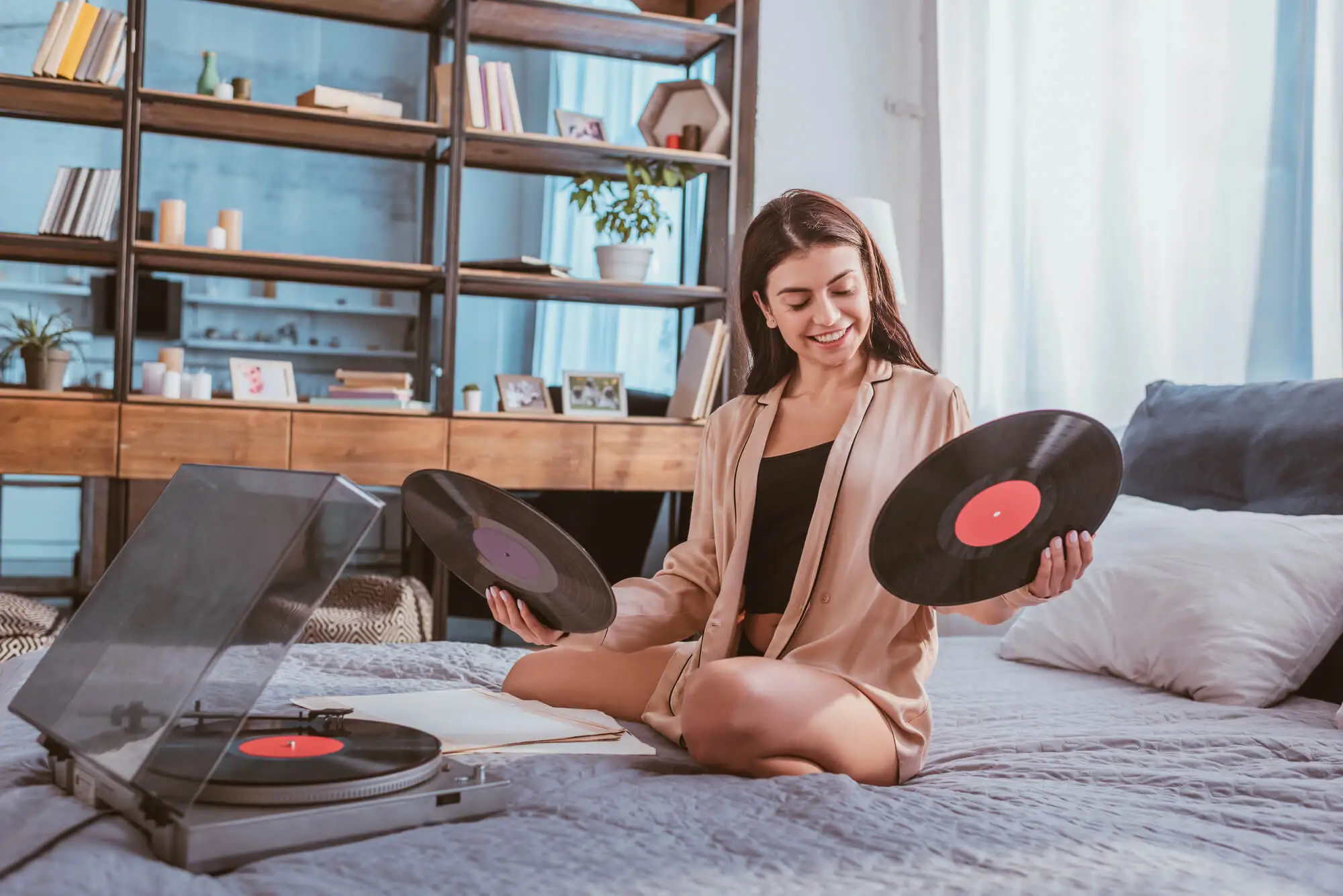 How to Protect Vinyl Records When Moving - Pink Zebra Moving