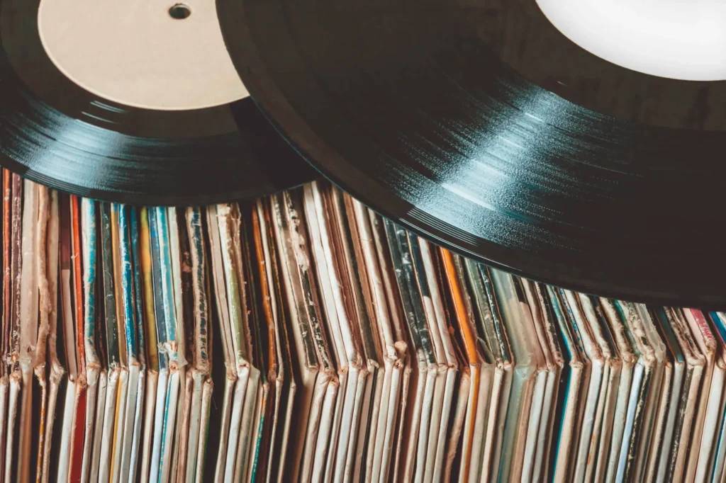 Movers in Farmington Minnesota Tips for Packing Records