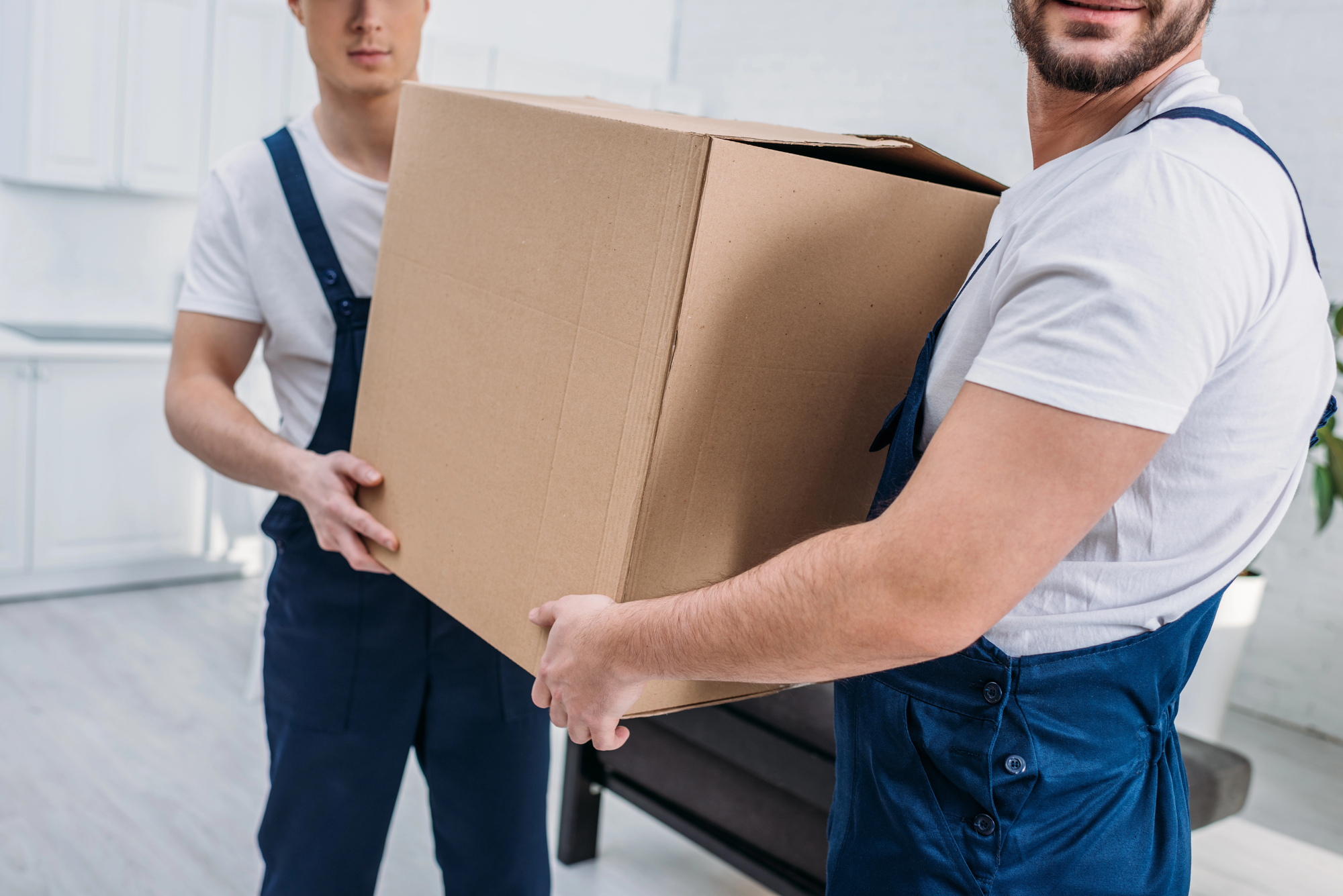 large box being delivered by expert movers auburn al