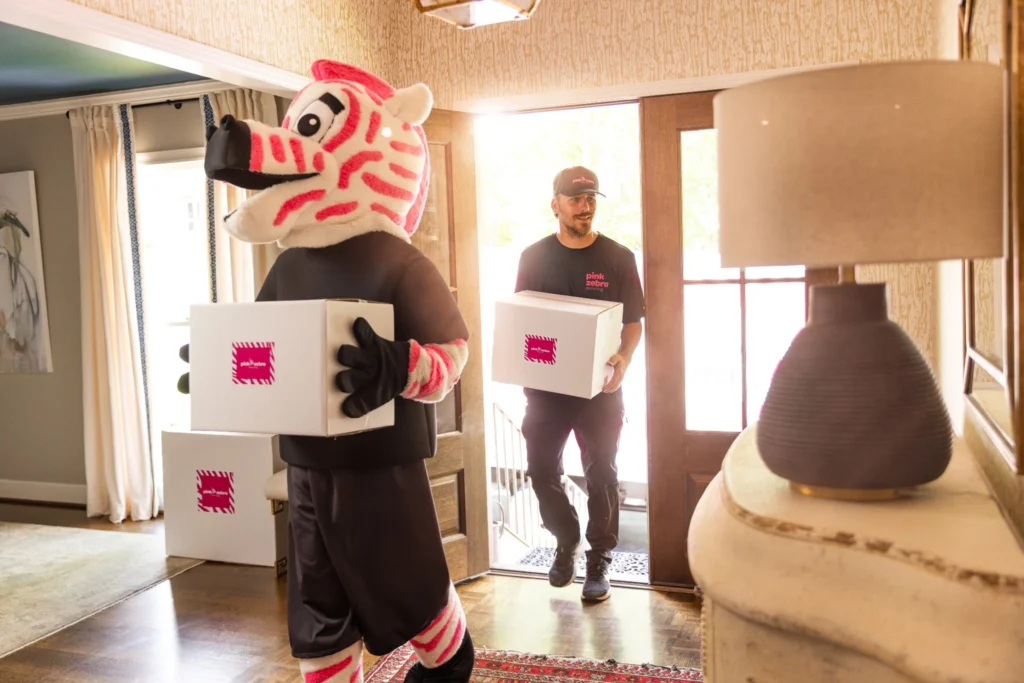movers in farmington minnesota moving boxes into home
