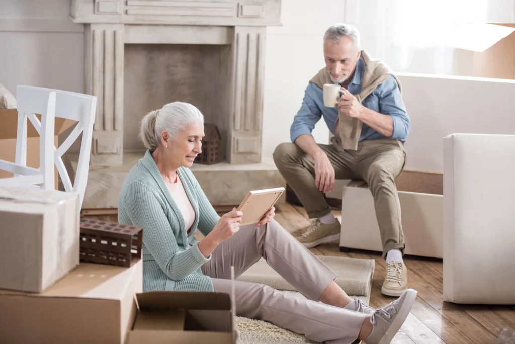 senior couple wanting to hire Local Moving Companies Near Me